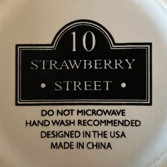 10 Strawberry Street BE A PINEAPPLE: STAND TALL, WEAR A CROWN & BE SWEET... Mug - Picture 7 of 7